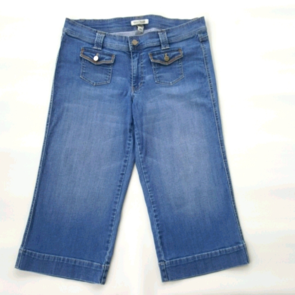 WHITE HOUSE|BLACK MARKET ♡ NWOT Faded 'n Distressed Crop Leg Blue Jean Capris 12